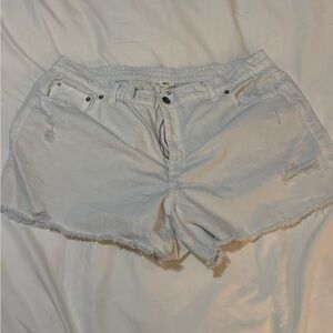 American Eagle White distressed shorts size XL
